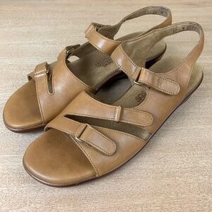SAS Sandals Womens 10N Caramel Brown Leather Casual Adjustable Slingback Wedge